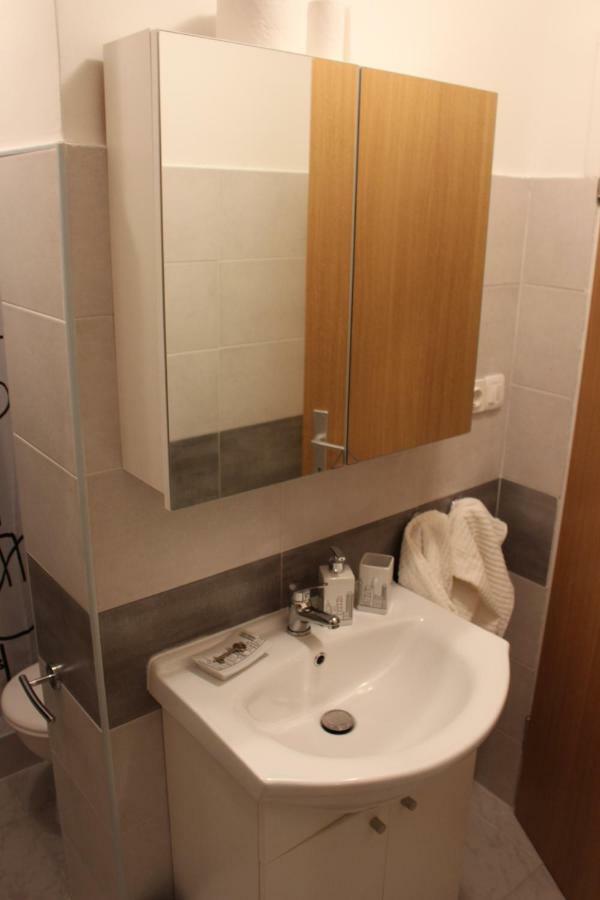 Blue Moon Apartments Rijeka Bagian luar foto